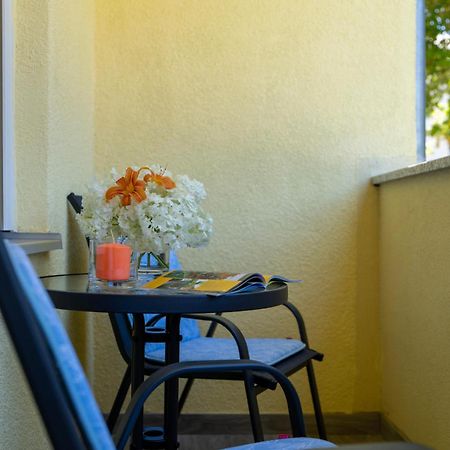 Lusi Apartment Otocac Ngoại thất bức ảnh