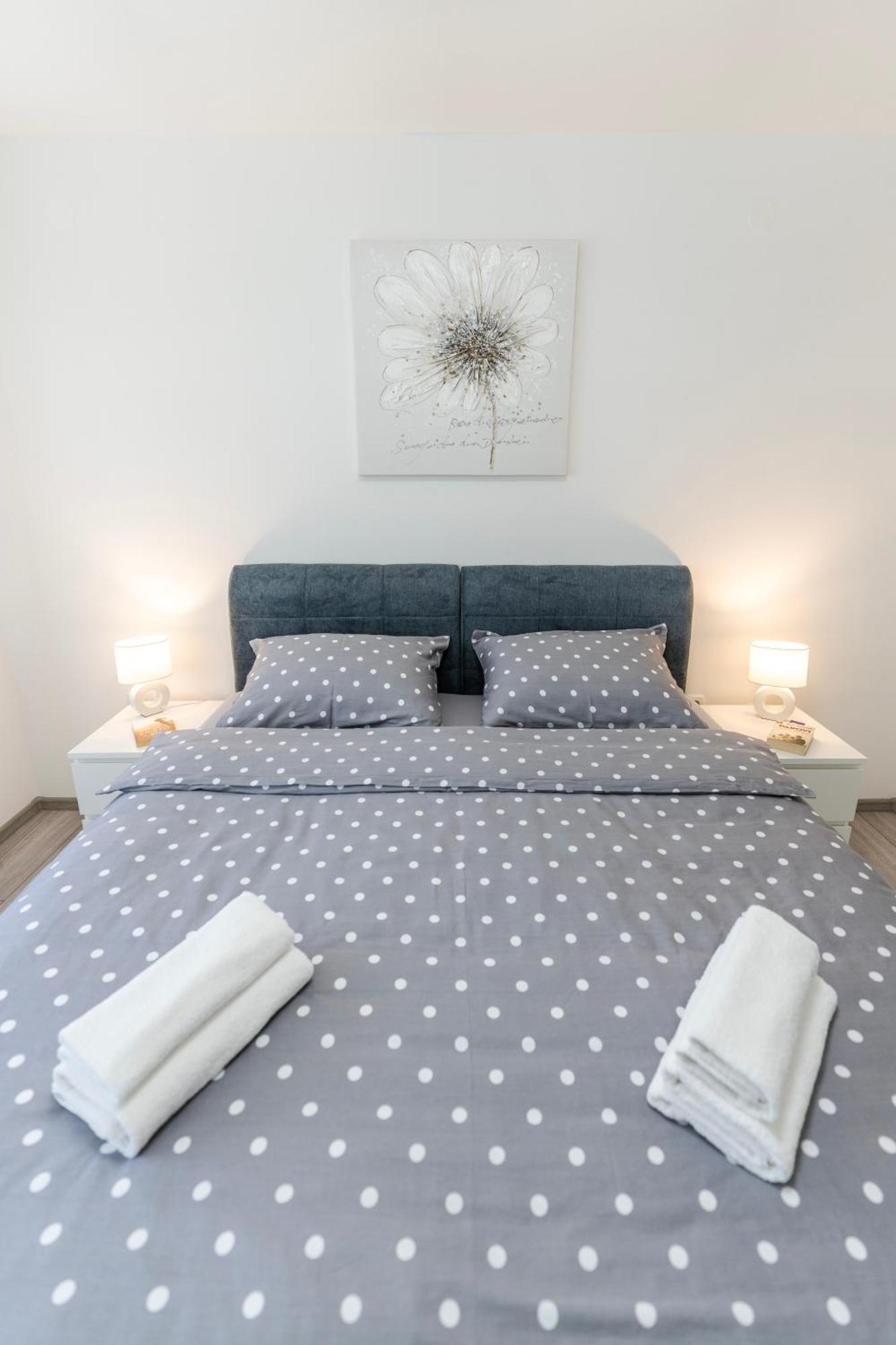 Lusi Apartment Otocac Ngoại thất bức ảnh