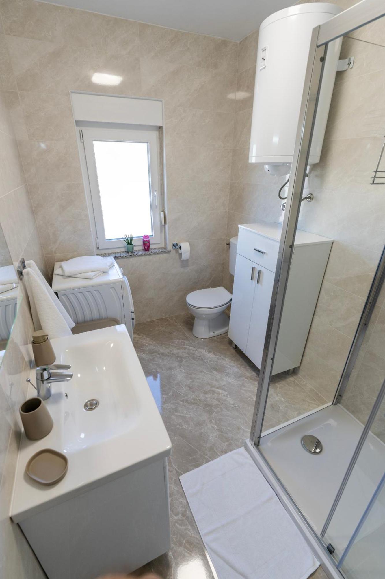 Lusi Apartment Otocac Ngoại thất bức ảnh