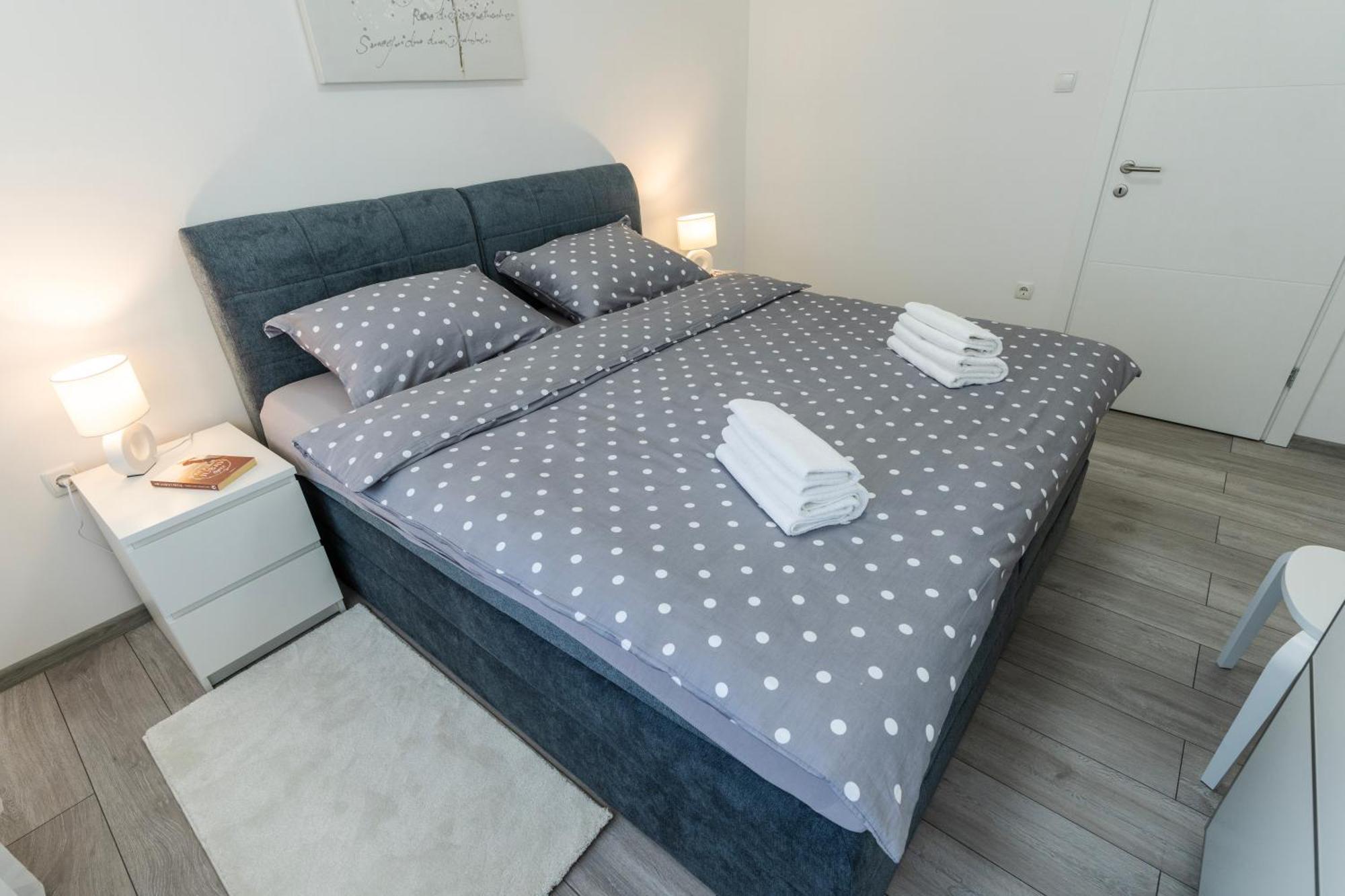 Lusi Apartment Otocac Ngoại thất bức ảnh
