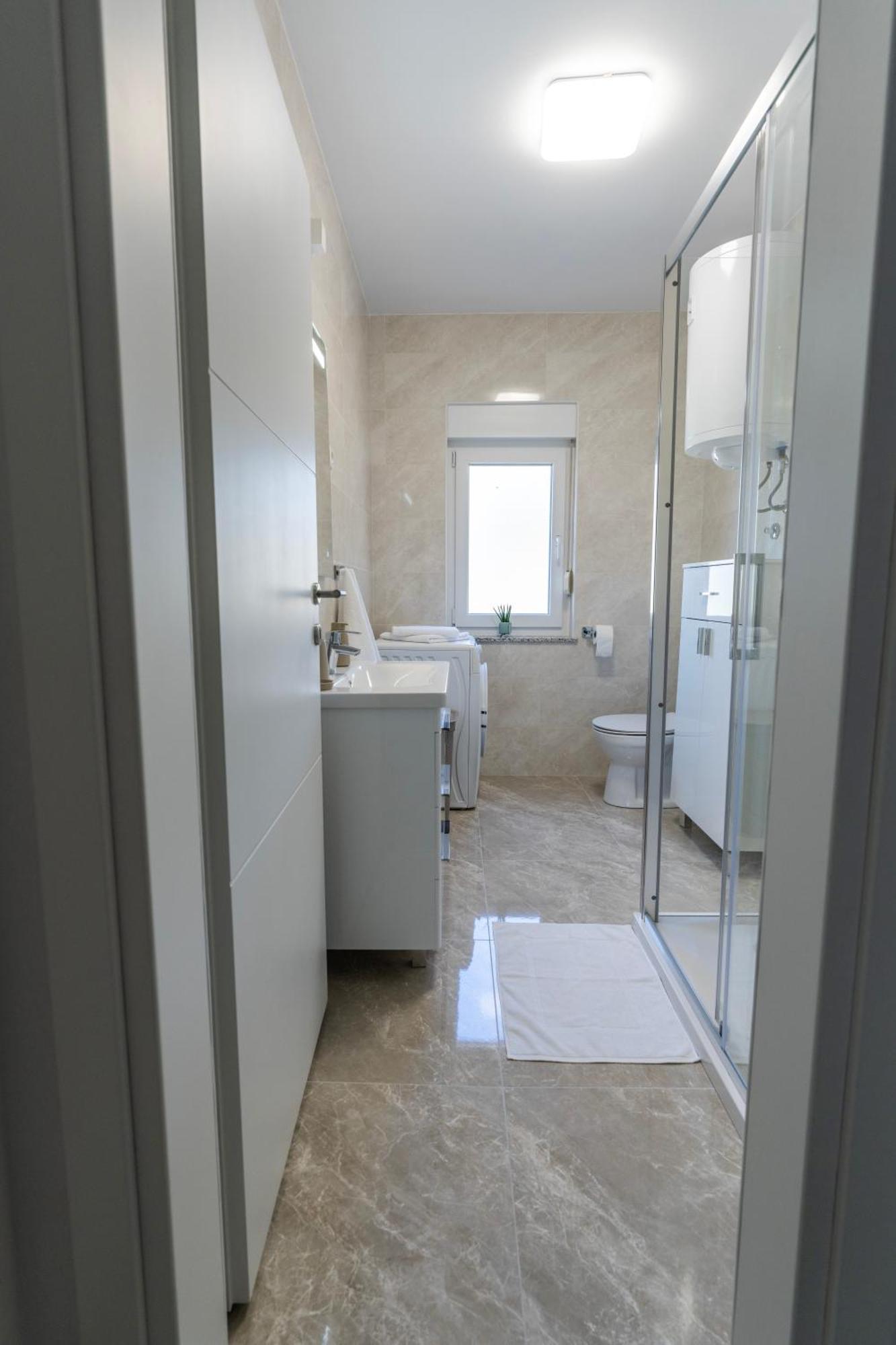 Lusi Apartment Otocac Ngoại thất bức ảnh