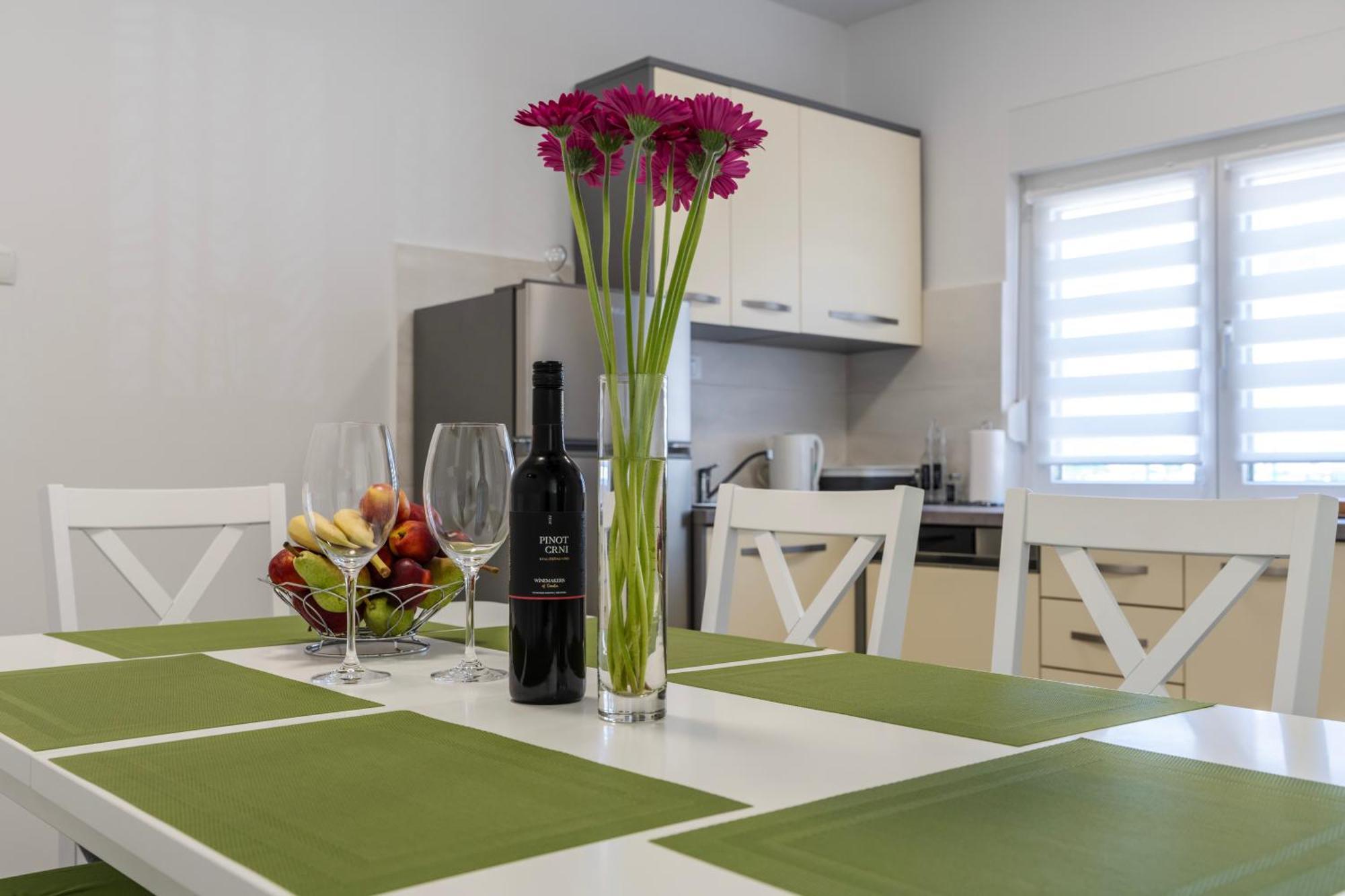 Lusi Apartment Otocac Ngoại thất bức ảnh