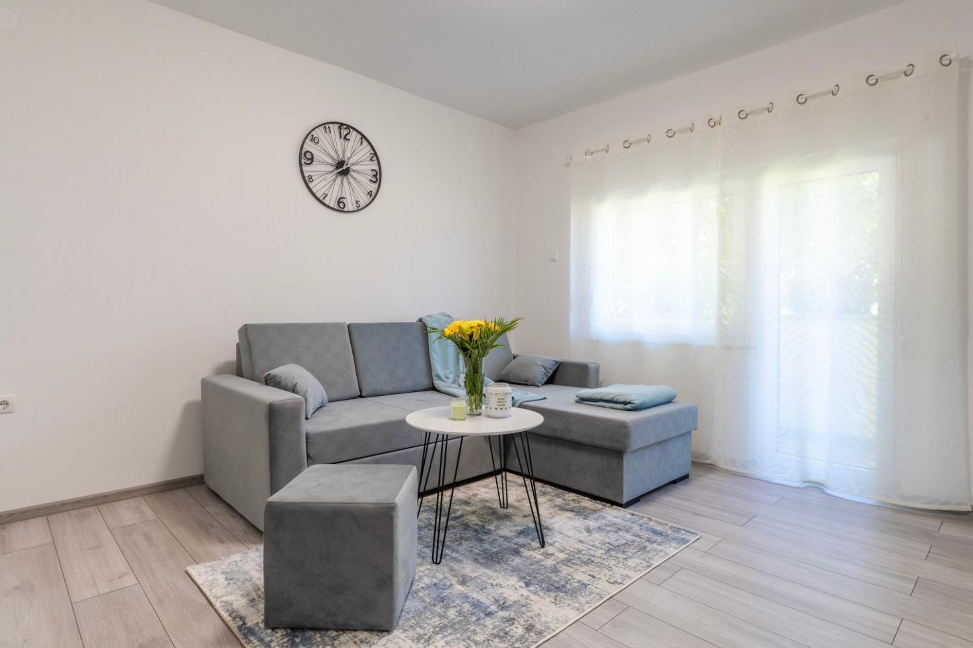Lusi Apartment Otocac Ngoại thất bức ảnh